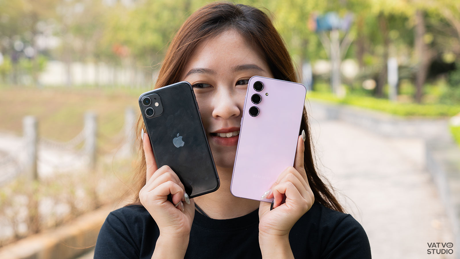 Ra sau tận 5 năm, Galaxy A55 có đáng mua hơn iPhone 11?