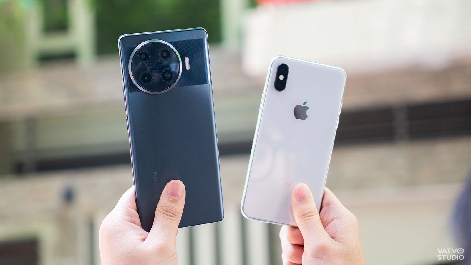 Có 6 triệu, mua iPhone Xs cũ có gì hơn vua phân khúc Tecno SPARK 20 Pro+?