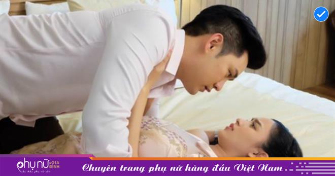 Nửa đêm nghe tiếng chồng chồng rên rỉ phát ra từ phòng chị dâu, tôi đẩy cửa bước vào thì bủn rủn tay chân với cảnh tượng này